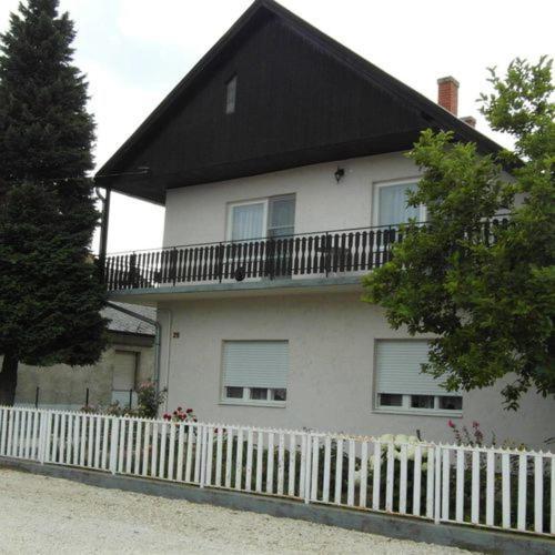 Ilona Apartmanok Balatonboglár 外观 照片