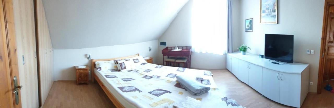 Ilona Apartmanok Balatonboglár 外观 照片